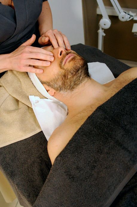 The Professional Touch: Integrating Massage Guns into Treatment Practices